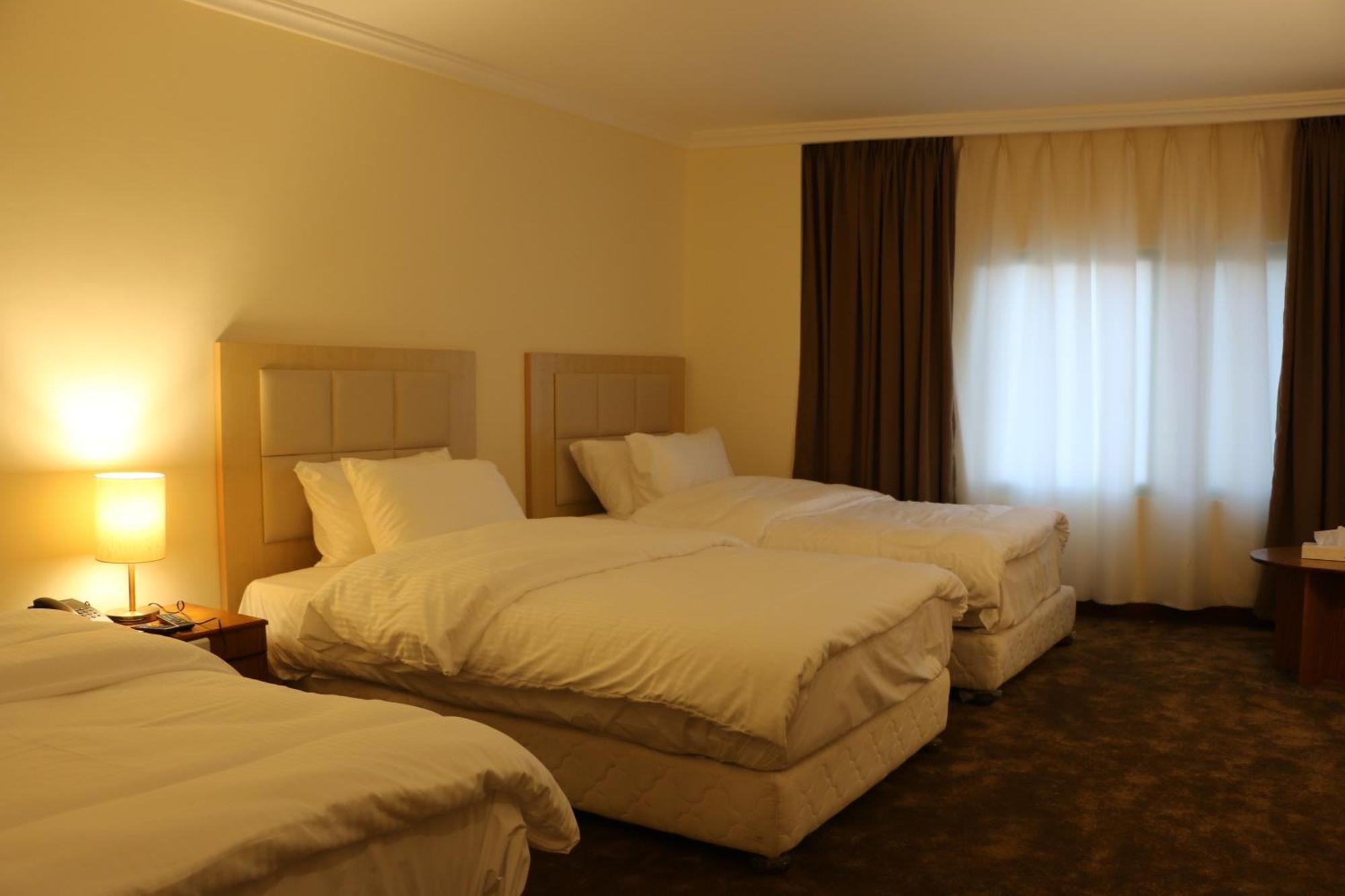 Silk Road Hotel Вади Муса Экстерьер фото