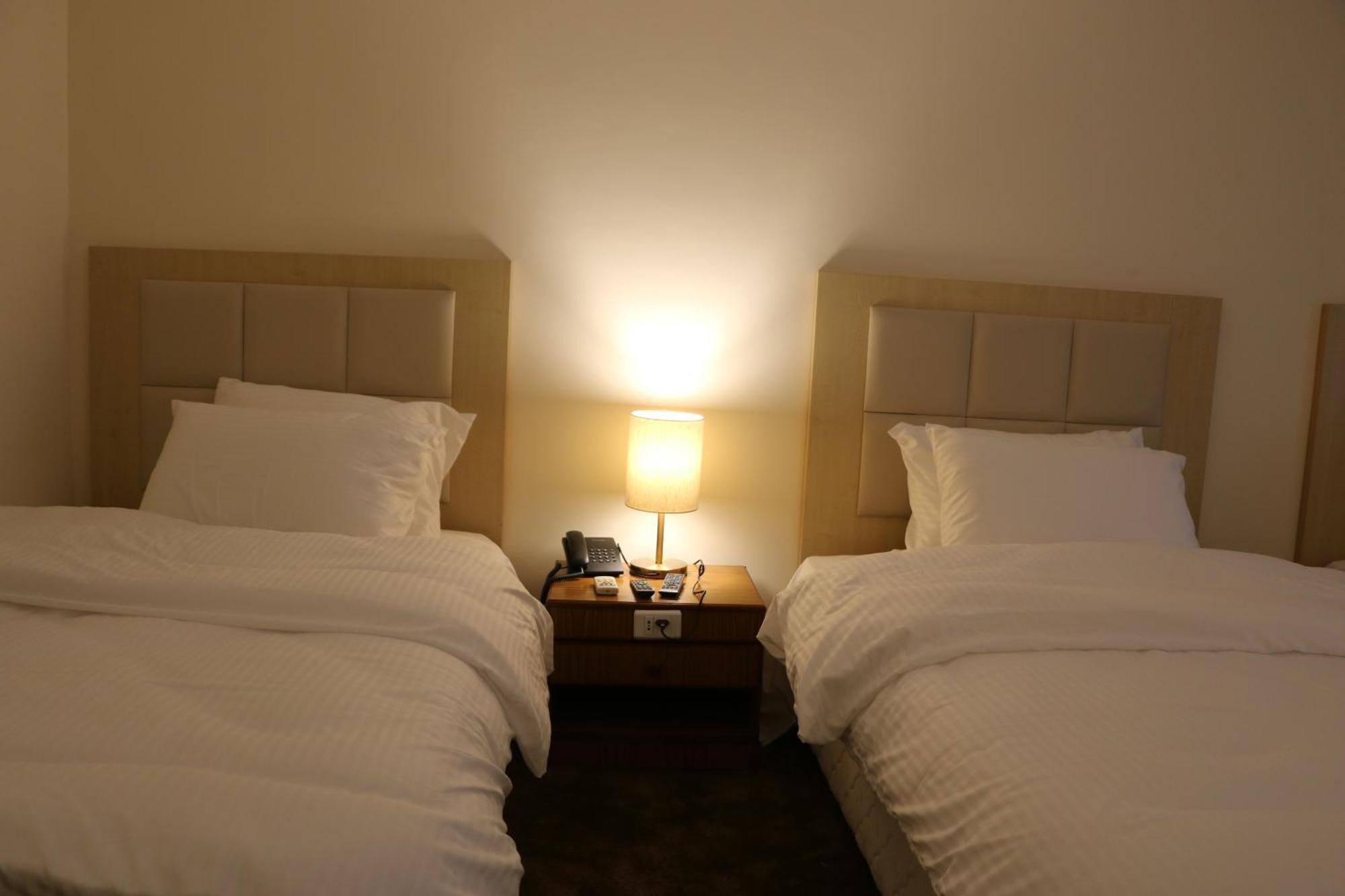 Silk Road Hotel Вади Муса Экстерьер фото